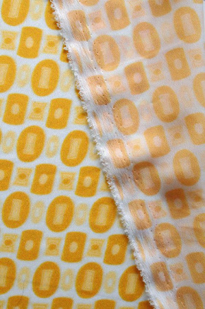 Креп плательно - блузочный КУБИКИ желтые