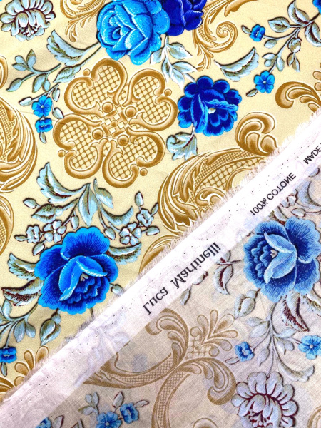 Батист СИНИЕ ЦВЕТЫ на бежевом