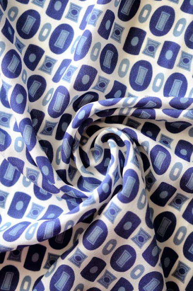 Креп плательно - блузочный КУБИКИ синий