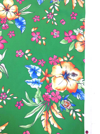 Плащевка ЦВЕТЫ на зеленом фоне