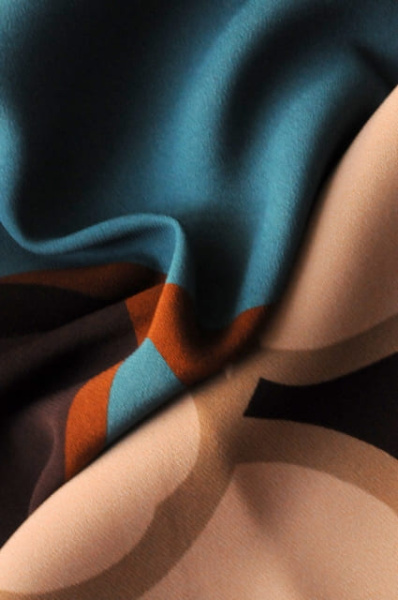 Креп плательно - костюмный Большие хризантемы 3