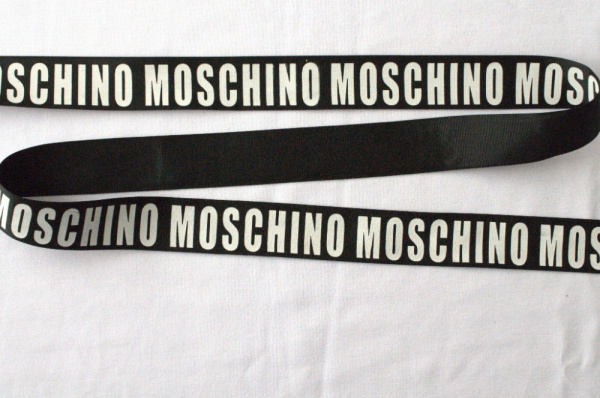 Тесьма репсовая Логотип Moschino 2