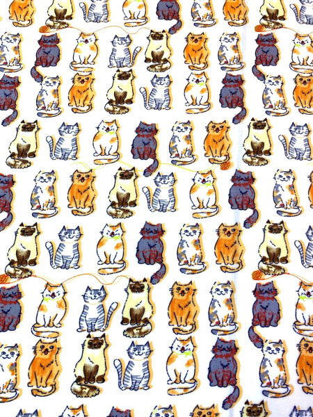 Штапель КОТЯТА фон молочно - сливочный