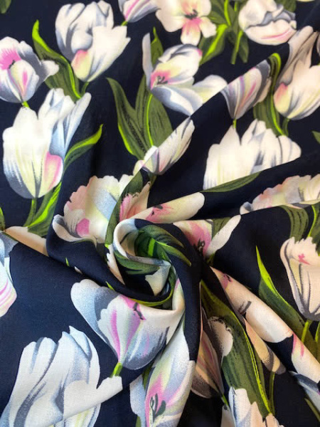 Штапель ТЮЛЬПАНЫ на темно - синем