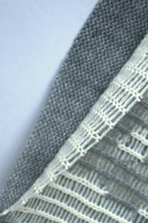 Трикотаж вязанный двухслойный Цветы в стиле Prada Серый 5