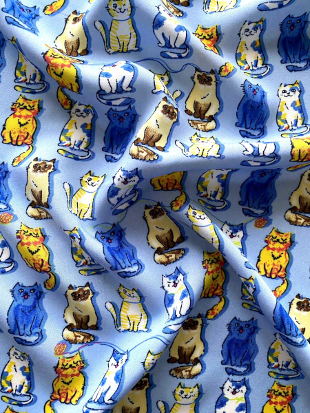 Штапель КОТЯТА фон голубой