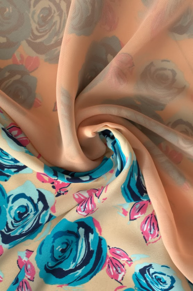 Креп плательно-блузочный БИРЮЗОВЫЕ РОЗЫ персиковый mix