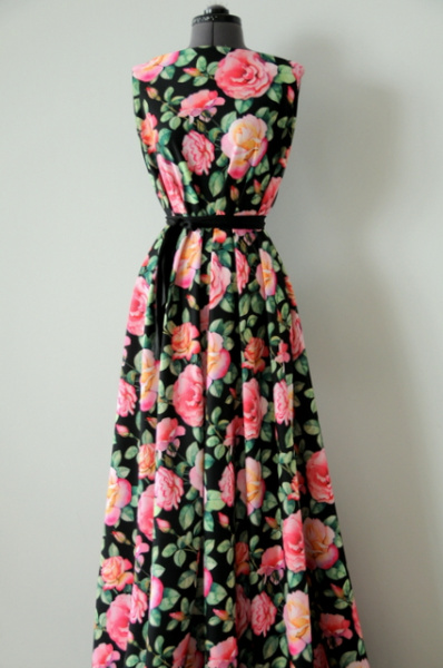 Креп плательно-костюмный Розарий на черном 3