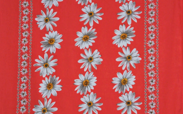 Лен РОМАШКИ фон алый