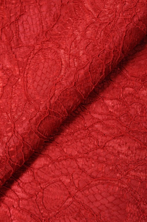 кружево на трик. сочный красный 1