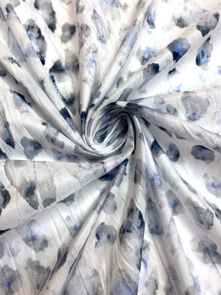 Курточная ткань ЛЕОПАРДОВЫЕ ПЯТНЫШКИ серо-голубые на молочном