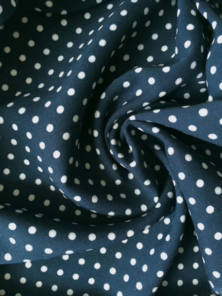 Штапель ГОРОШКИ БЕЛЫЕ на темно-синем
