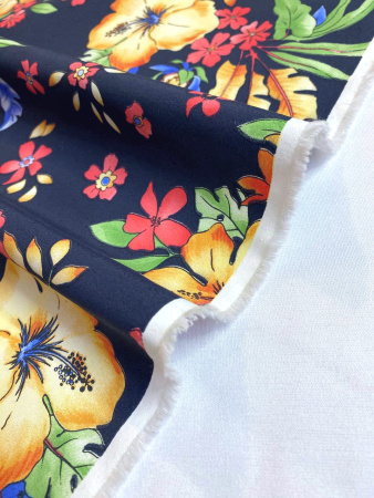 Плащевка ЦВЕТЫ на темно-синем фоне