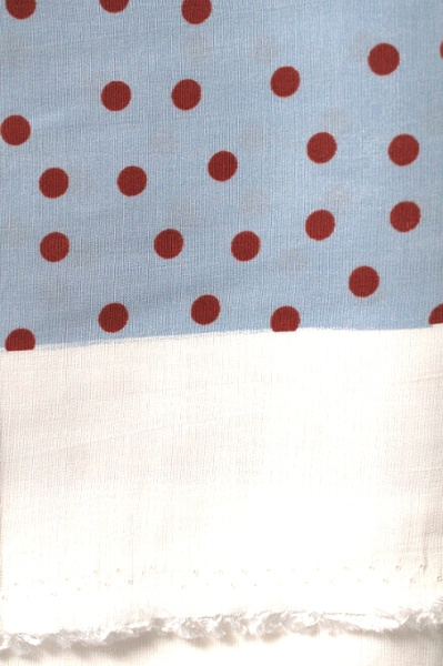 Вискоза ГОРОШКИ ВИШНЕВЫЕ НА ГОЛУБОМ