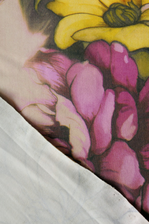 Бифлекс для купальников Цветы на фоне хаки 4