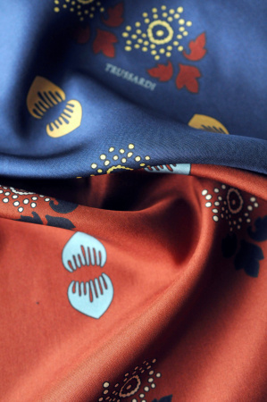 Шелк натуральный ГОРОЖАНКА синий