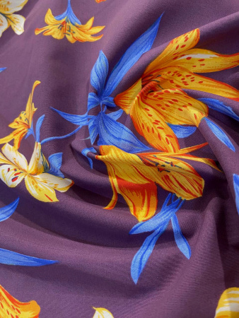 Плащевка ЦВЕТЫ на сиреневом фоне