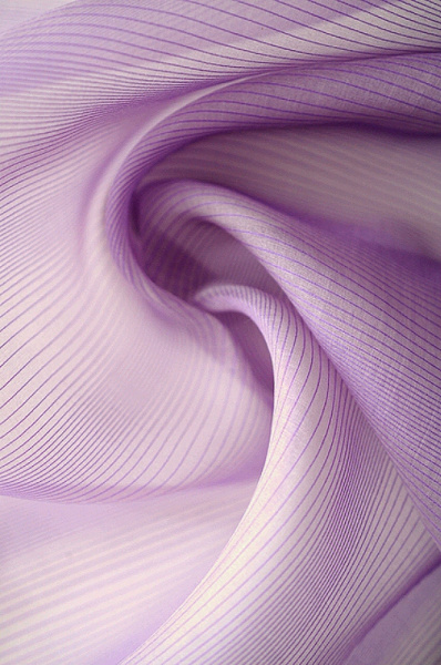 Органза ПОЛОСЫ ФИОЛЕТОВЫЕ фон фиолетовый Органза ПОЛОСЫ ФИОЛЕТОВЫЕ фон фиолетовый ткань