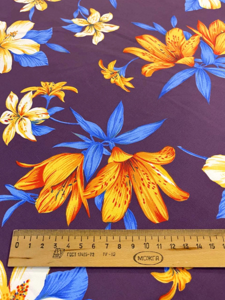 Плащевка ЦВЕТЫ на сиреневом фоне