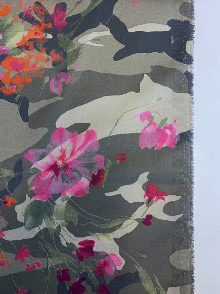 Хлопок МИЛИТАРИ В ЦВЕТАХ фуксия