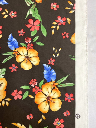 Плащевка ЦВЕТЫ на шоколадном фоне