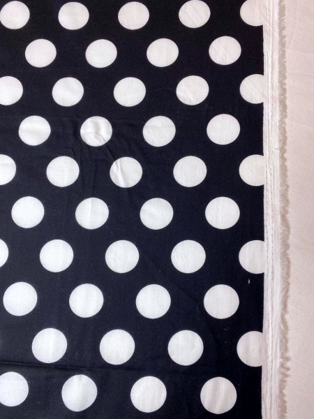 Хлопок ГОРОХ МОЛОЧНЫЙ на черном