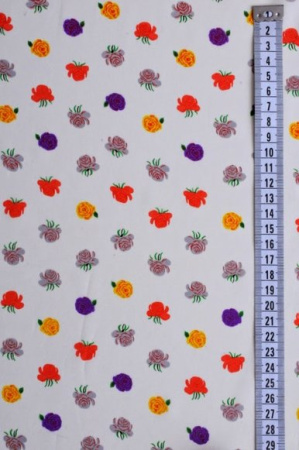 Креп Россыпь роз молочный 2