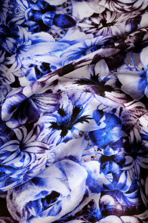 Шелк натуральный ЦВЕТОЧНАЯ ЛОЗА синий