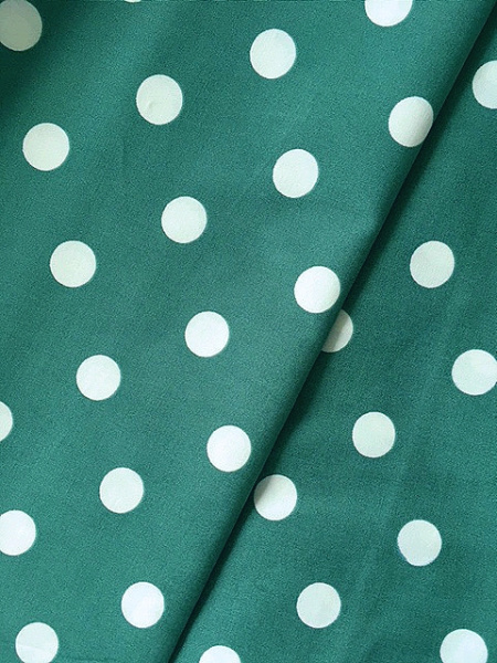 Хлопок ГОРОШКИ МОЛОЧНЫЕ на нефритовом