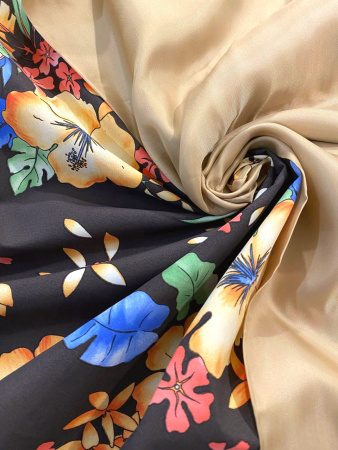 Плащевка ЦВЕТЫ на шоколадном фоне