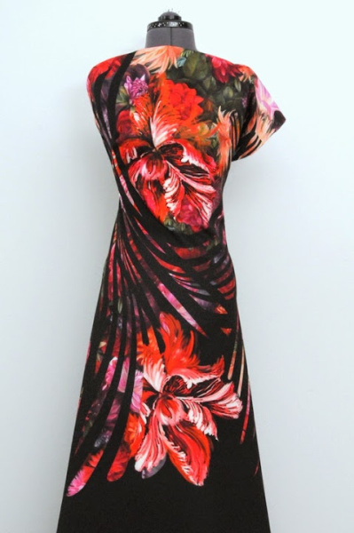 Трикотаж водолаз ИРИСЫ красные 4