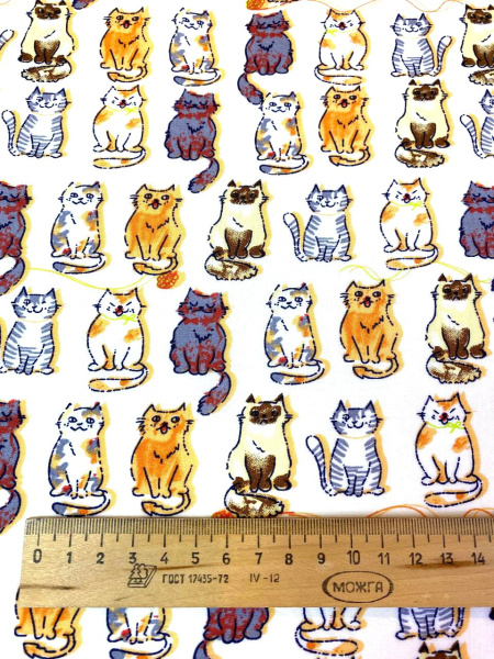 Штапель КОТЯТА фон молочно - сливочный