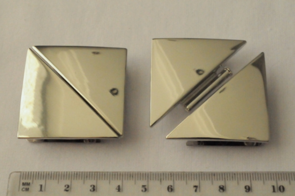 Украшение Декоративное УД-0029 Пряжка для одежды Квадрат от Armani 2