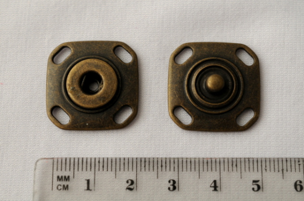 Украшение Декоративное УД-0022 Кнопка малая бронза 2