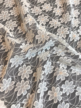 Гипюр "Мелкие цветочки" молочный ткань