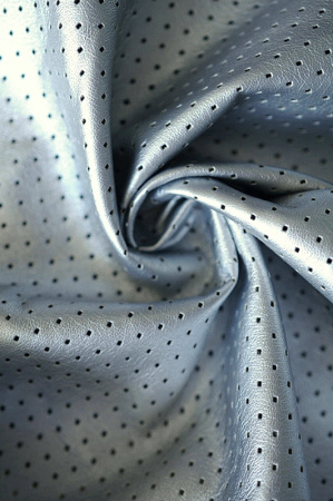 Кожа искусственная СЕРЕБРО перфорация