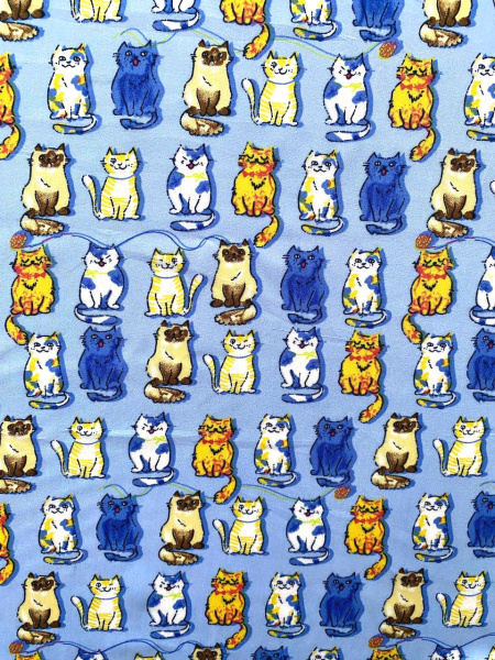 Штапель КОТЯТА фон голубой