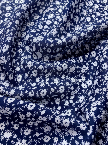 Штапель МЕЛКИЕ ЦВЕТОЧКИ фон темно - синий