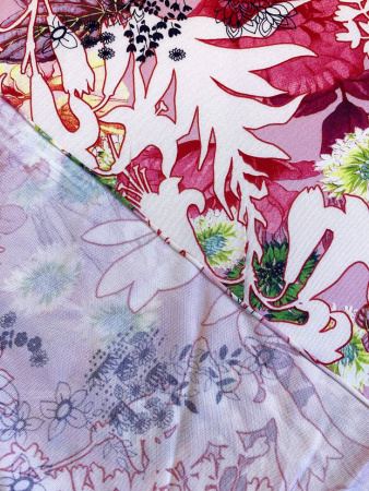 Трикотаж БУКЕТЫ ЦВЕТОВ на фоне экрю ткань