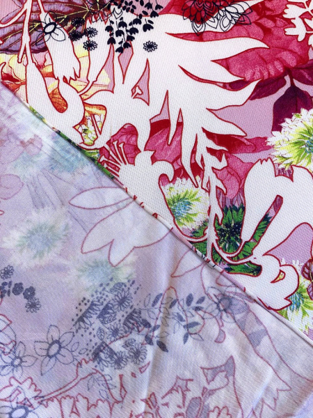 Трикотаж БУКЕТЫ ЦВЕТОВ на фоне экрю ткань