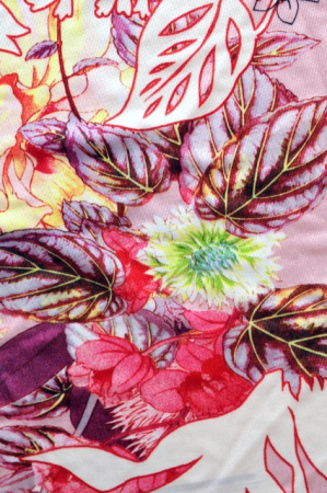 Трикотаж БУКЕТЫ ЦВЕТОВ на фоне экрю ткань