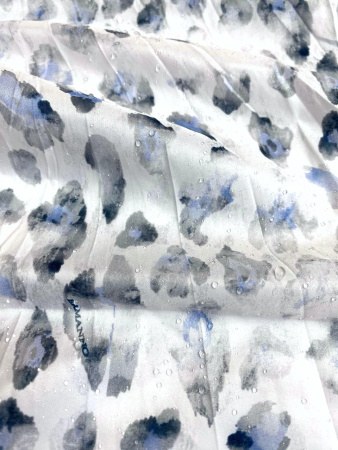 Курточная ткань ЛЕОПАРДОВЫЕ ПЯТНЫШКИ серо-голубые на молочном