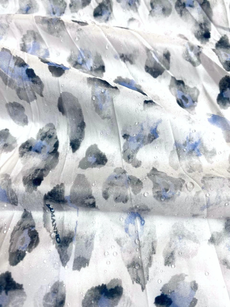 Курточная ткань ЛЕОПАРДОВЫЕ ПЯТНЫШКИ серо-голубые на молочном